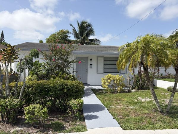 613 NW 5 CT, Hallandale Beach, FL 33009