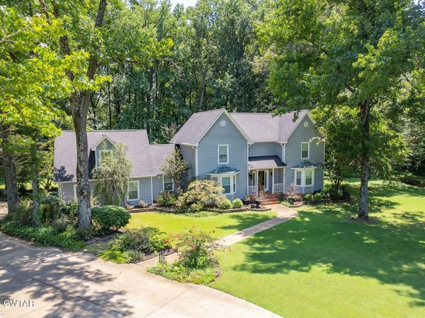 110 Greenbriar Lane , Jackson, TN 38305