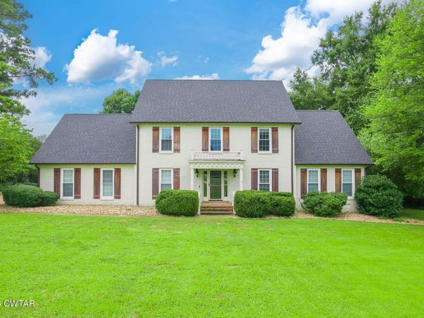493 Shadow Ridge Drive, Jackson, TN 38305