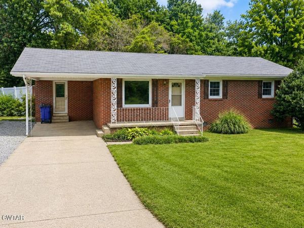 121 W Peach Street , Martin, TN 38237