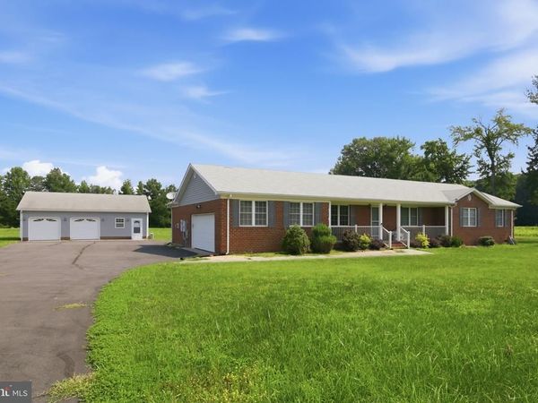 38 SILVERLEAF DRIVE, HAGUE, VA 22469