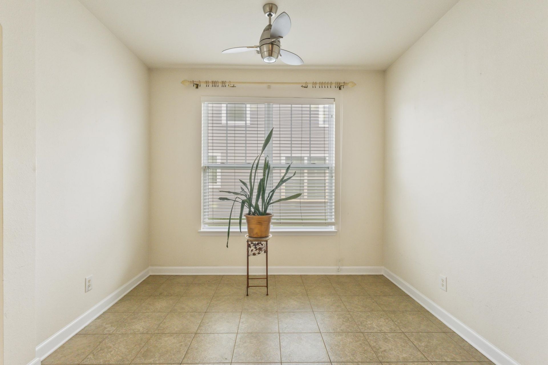 545 Miromar Way  Photo 13