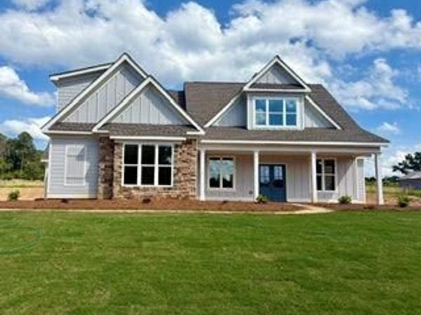 687 Hoods Academy Road , Commerce, GA 30529
