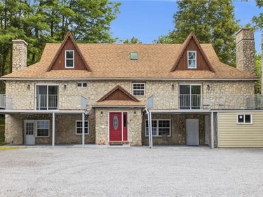 7984 W Bergen Road, Le Roy, NY 14482