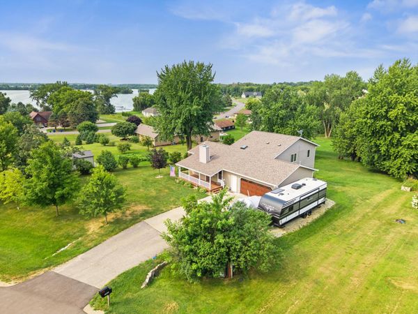 4038 Wells Lake Way, Faribault, MN 55021
