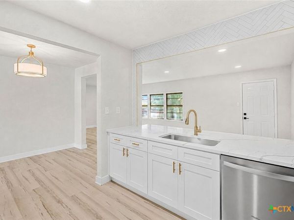 902 W Green Avenue , Killeen, TX 76541