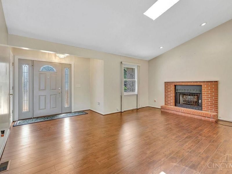 1210 Dixie Court, Cincinnati, OH 45215 Photo 10
