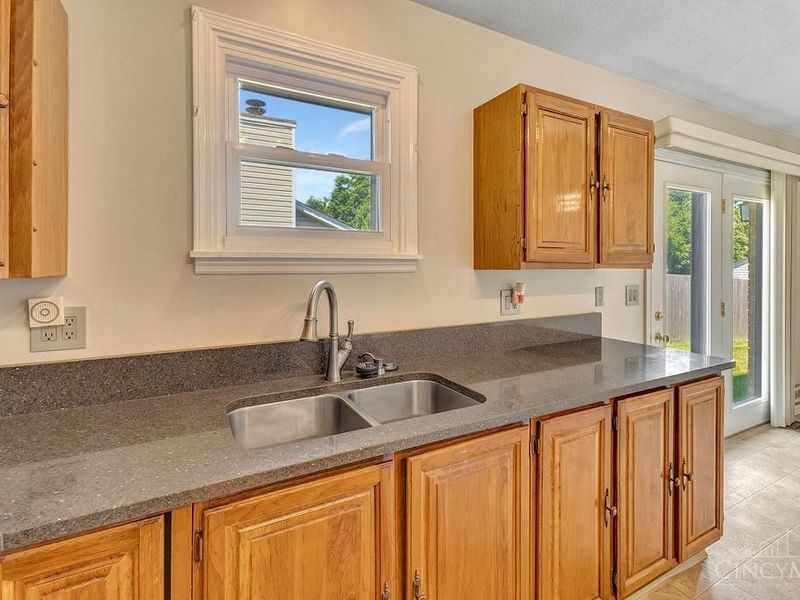 1210 Dixie Court, Cincinnati, OH 45215 Photo 18