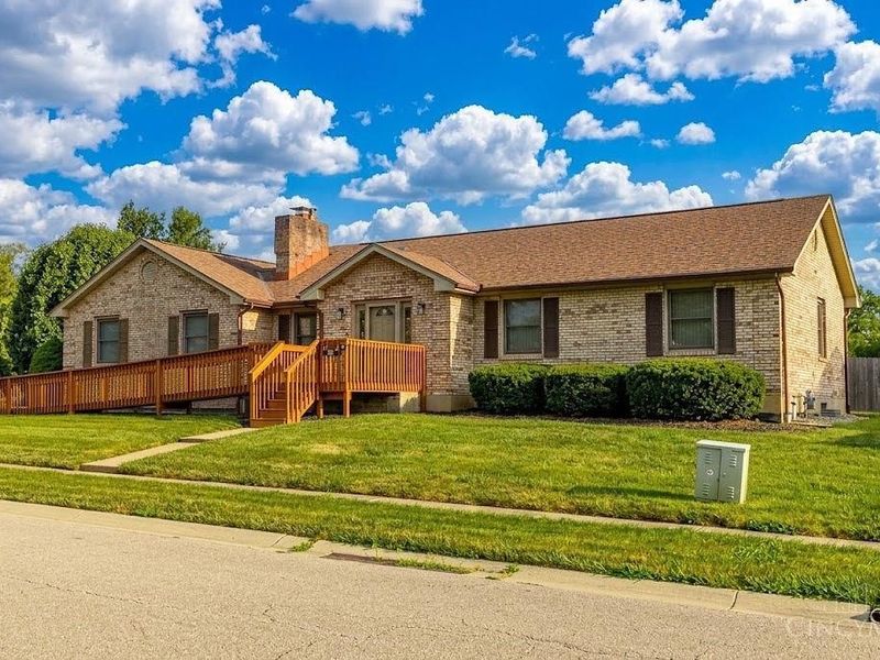 1210 Dixie Court, Cincinnati, OH 45215 Photo 2