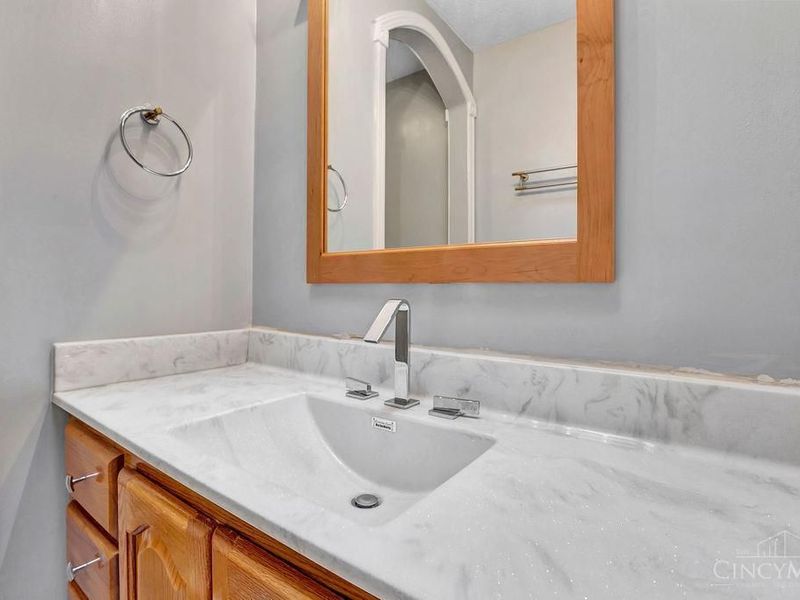 1210 Dixie Court, Cincinnati, OH 45215 Photo 27