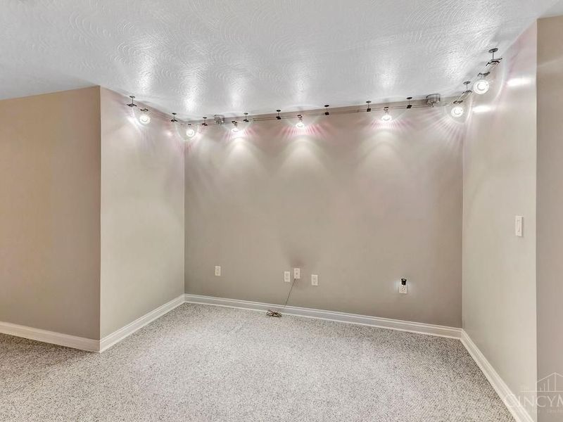 1210 Dixie Court, Cincinnati, OH 45215 Photo 37