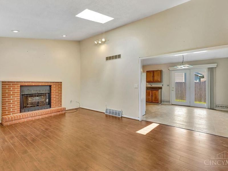 1210 Dixie Court, Cincinnati, OH 45215 Photo 9