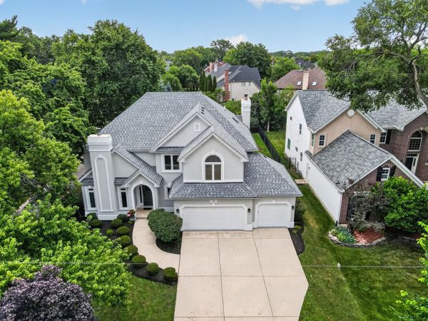 701 S Wilmette Avenue , Westmont, IL 60559