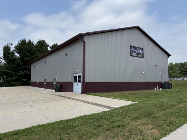 3100 PARK AVE W, Muscatine, IA 52761