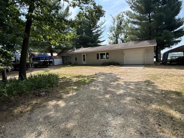 W5821 Lake Street, Packwaukee, WI 53953
