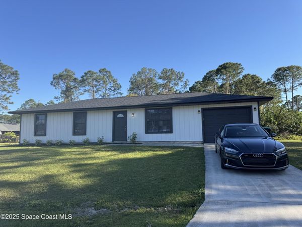 696 Harrington Street SW, Palm Bay, FL 32908