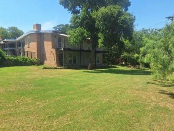 2415 Skyline Drive, Irving, TX 75038