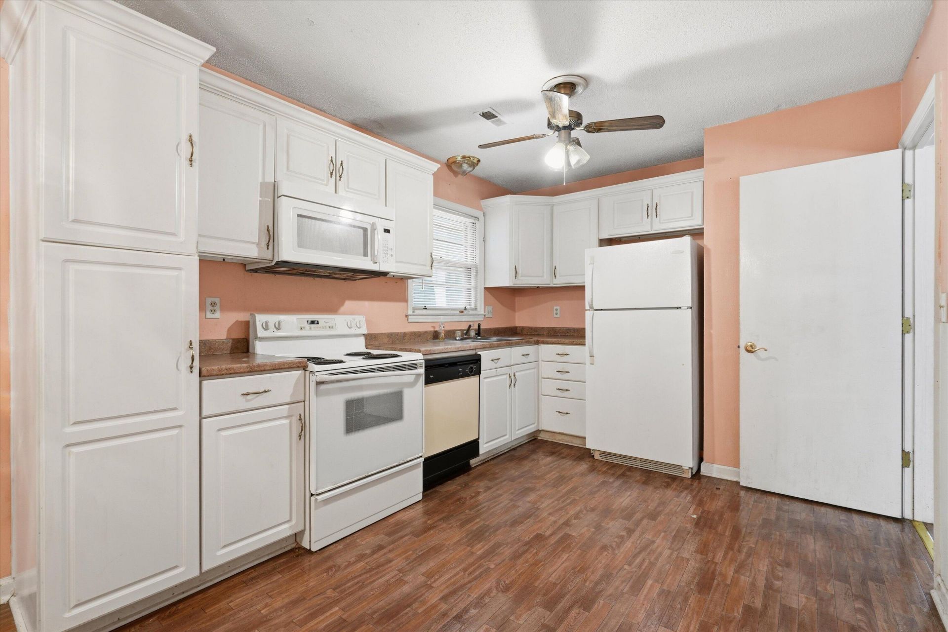 155 Summit Avenue Photo 9