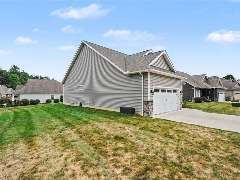 341 Alexis Lane, Canal Fulton, OH 44614 Photo 4