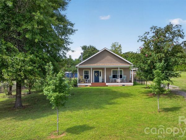 1568 John Smith Road, Columbus, NC 28722