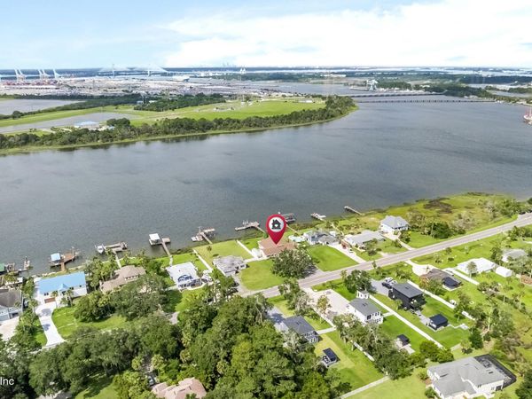 5392 HECKSCHER Drive, Jacksonville, FL 32226