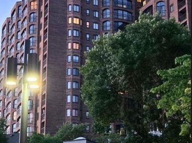 1235 Yale Place, Unit 1701, Minneapolis, MN 55403