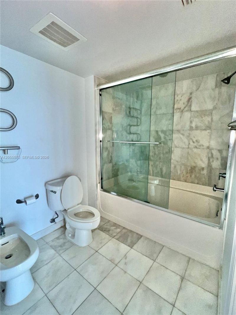 601 NE 36th St, Unit 1307, Miami, FL 33137 Photo