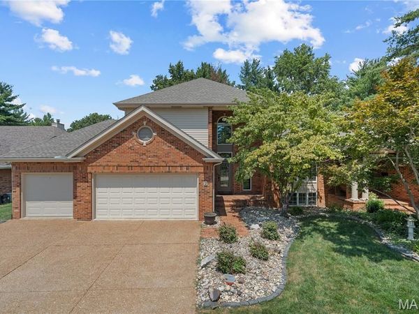 2 Pine Hollow Court, Edwardsville, IL 62025