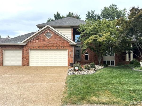 2 Pine Hollow Court , Edwardsville, IL 62025