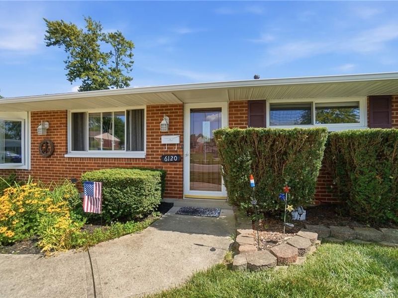 6120 Longford Road, Huber Heights, OH 45424 Photo 2