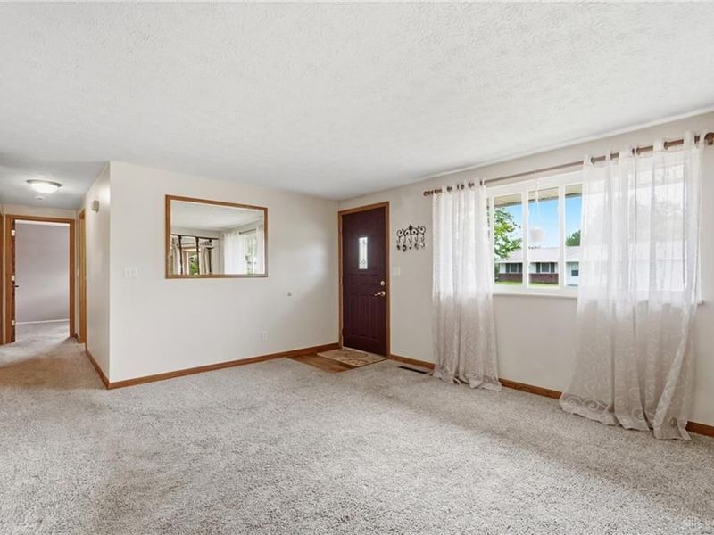 6120 Longford Road, Huber Heights, OH 45424 Photo 3
