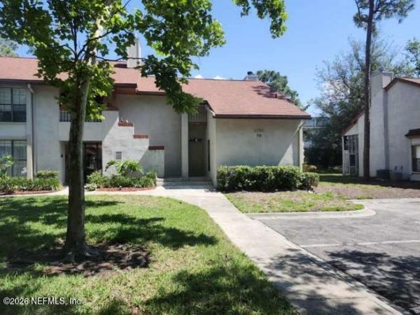 2706 WOOD HILL Drive, Unit 2706, Jacksonville, FL 32256