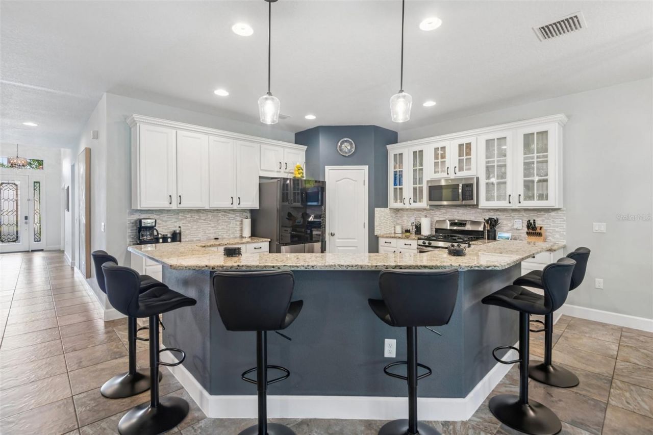 4586 Grand Lakeside Drive, Palm Harbor, FL 34684 Photo