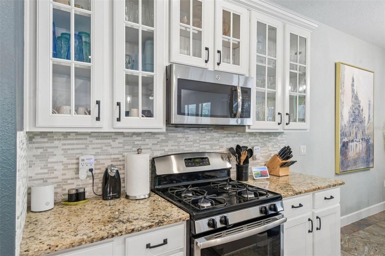 4586 Grand Lakeside Drive, Palm Harbor, FL 34684 Photo