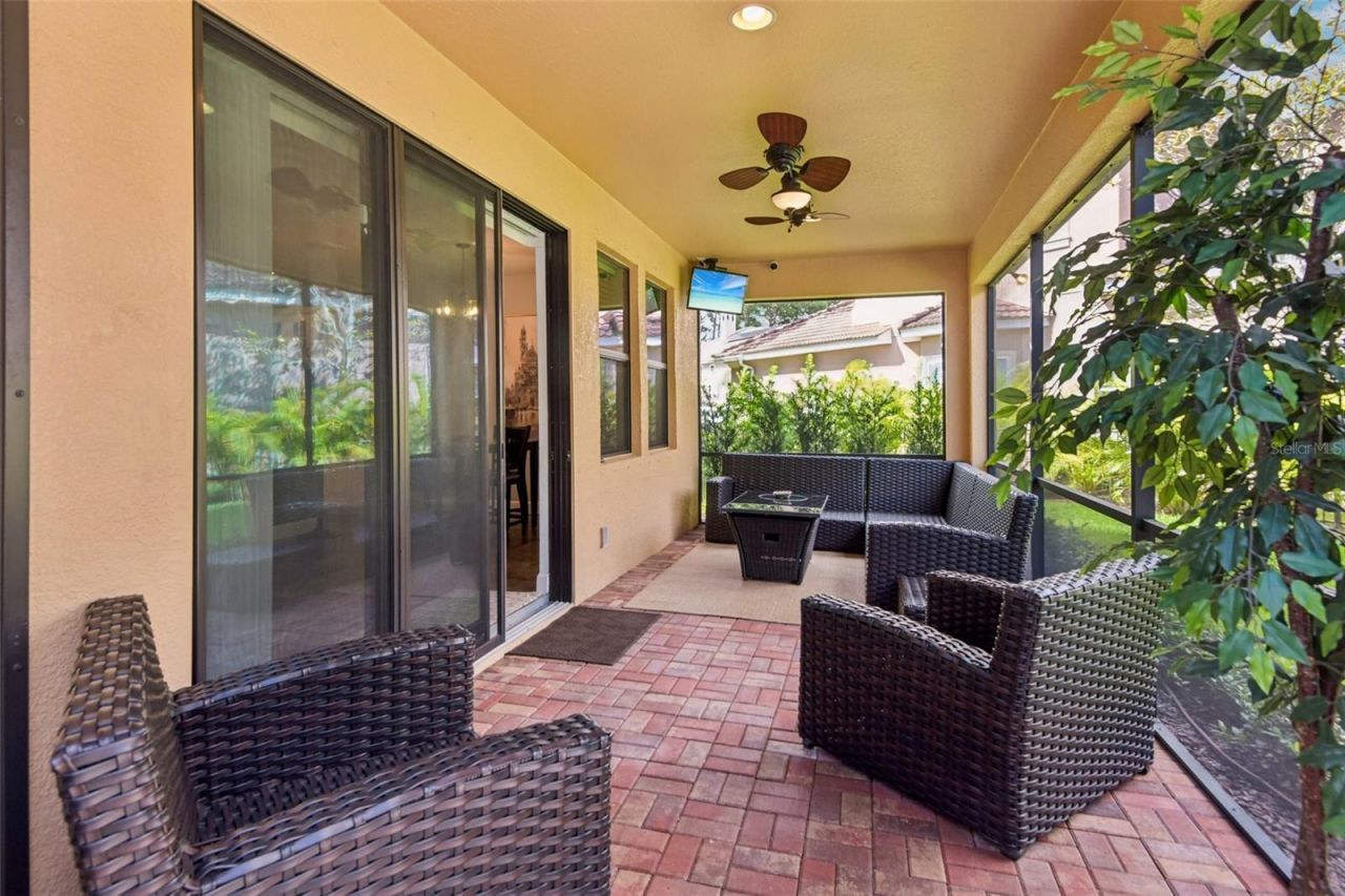 4586 Grand Lakeside Drive, Palm Harbor, FL 34684 Photo