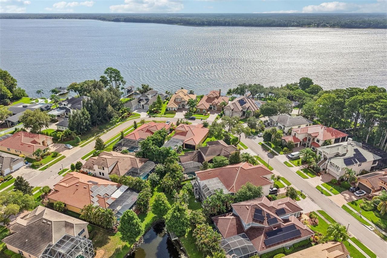 4586 Grand Lakeside Drive, Palm Harbor, FL 34684 Photo