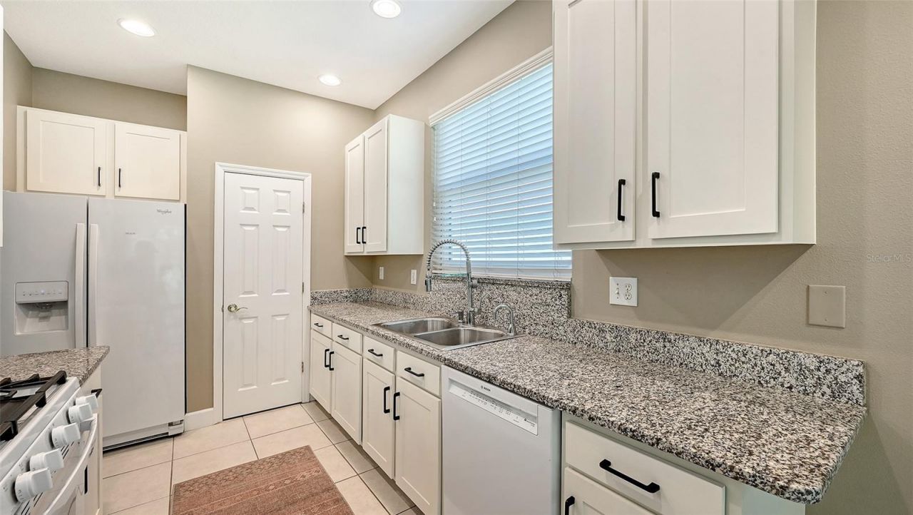 4451 Kariba Lake Terrace, Sarasota, FL 34243 Photo