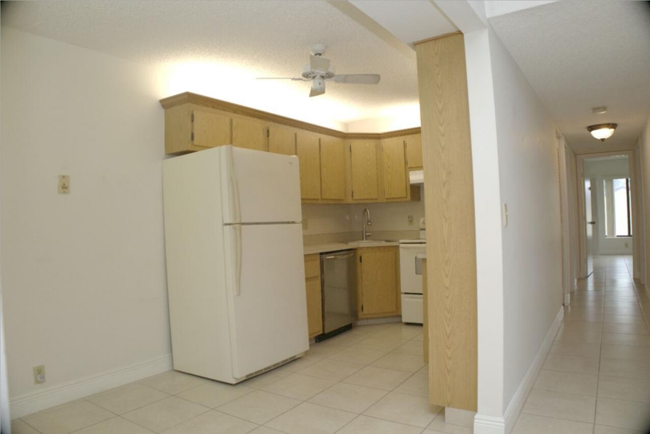 815 Sky Pine Way, Unit D2, Greenacres, FL 33415 Photo
