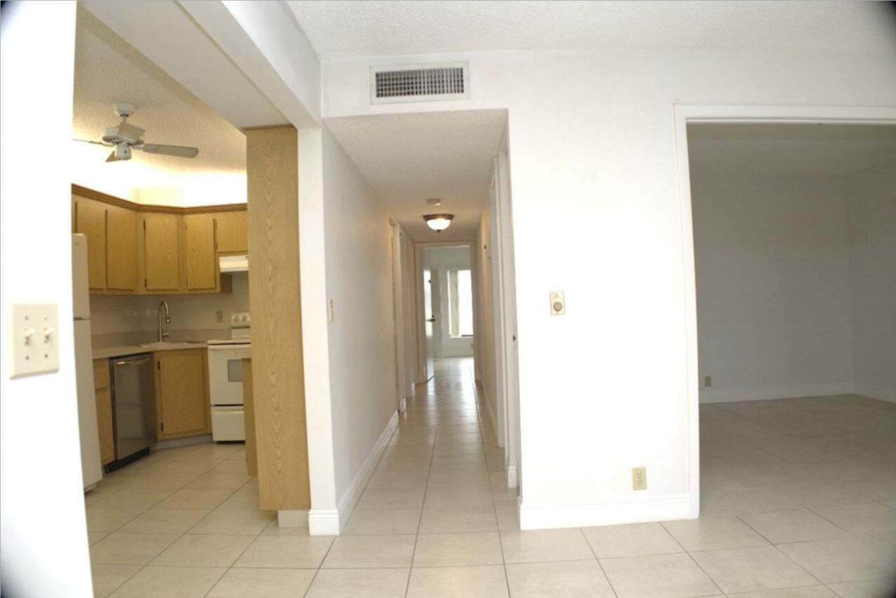 815 Sky Pine Way, Unit D2, Greenacres, FL 33415 Photo