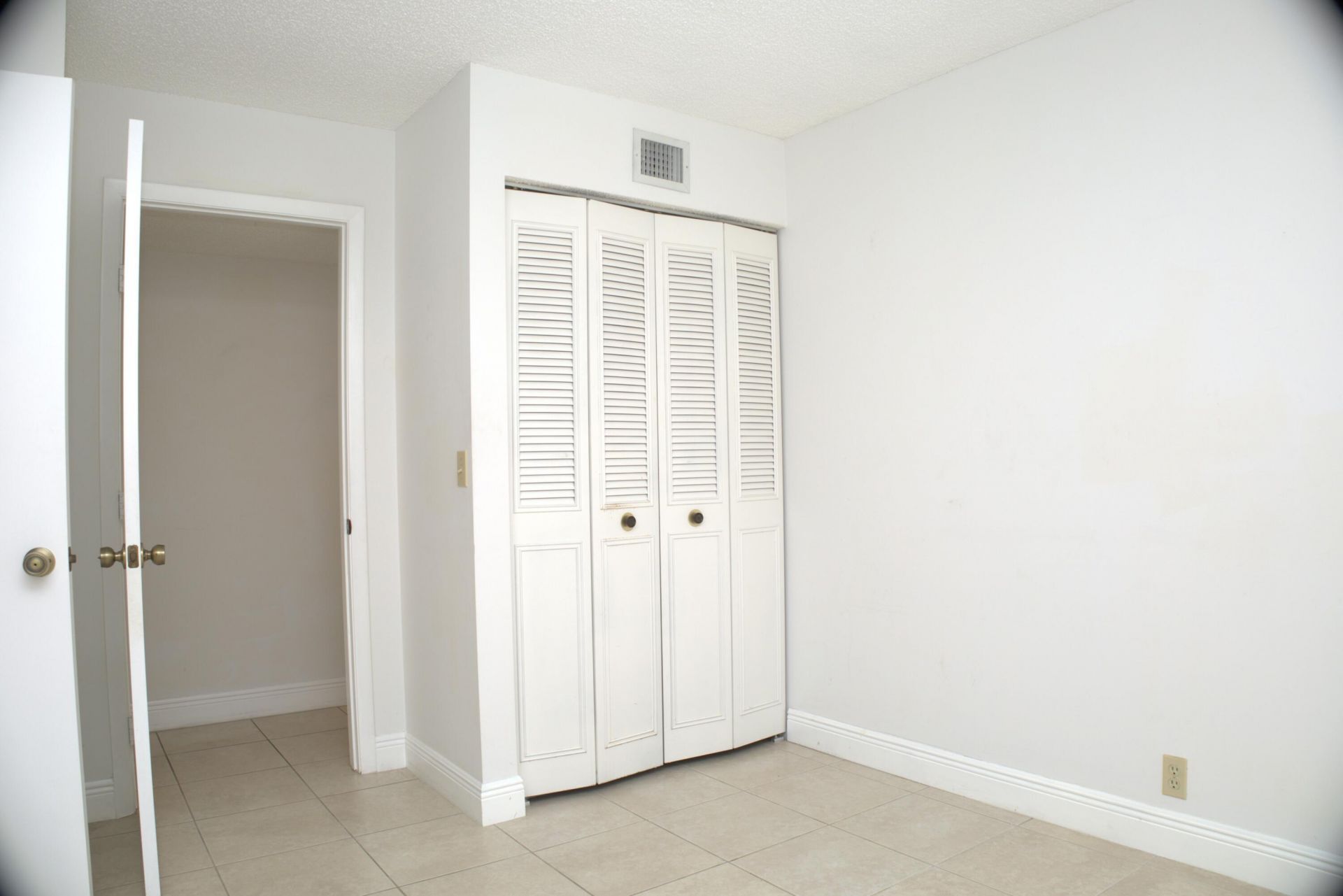 815 Sky Pine Way, Unit D2, Greenacres, FL 33415 Photo