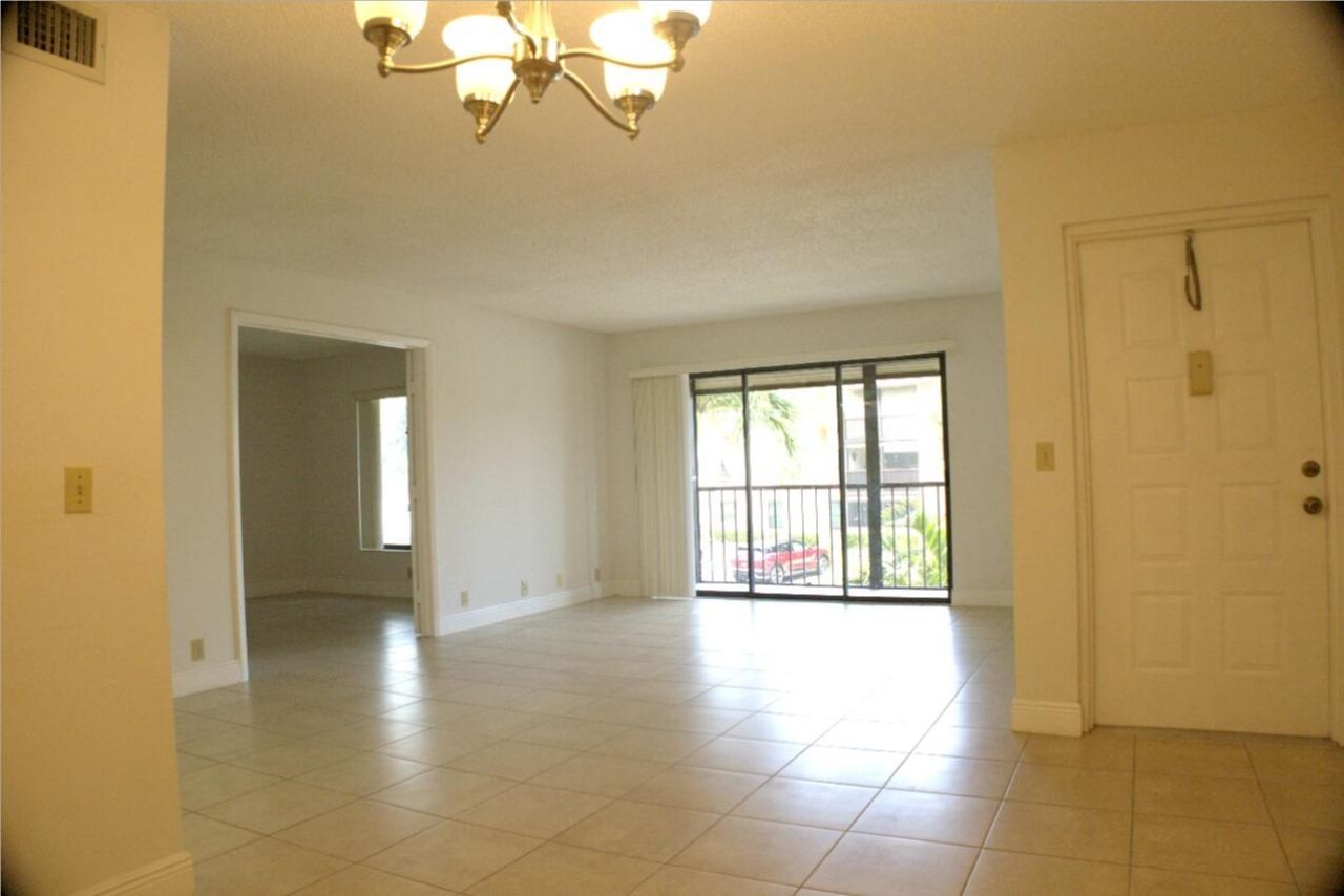 815 Sky Pine Way, Unit D2, Greenacres, FL 33415 Photo