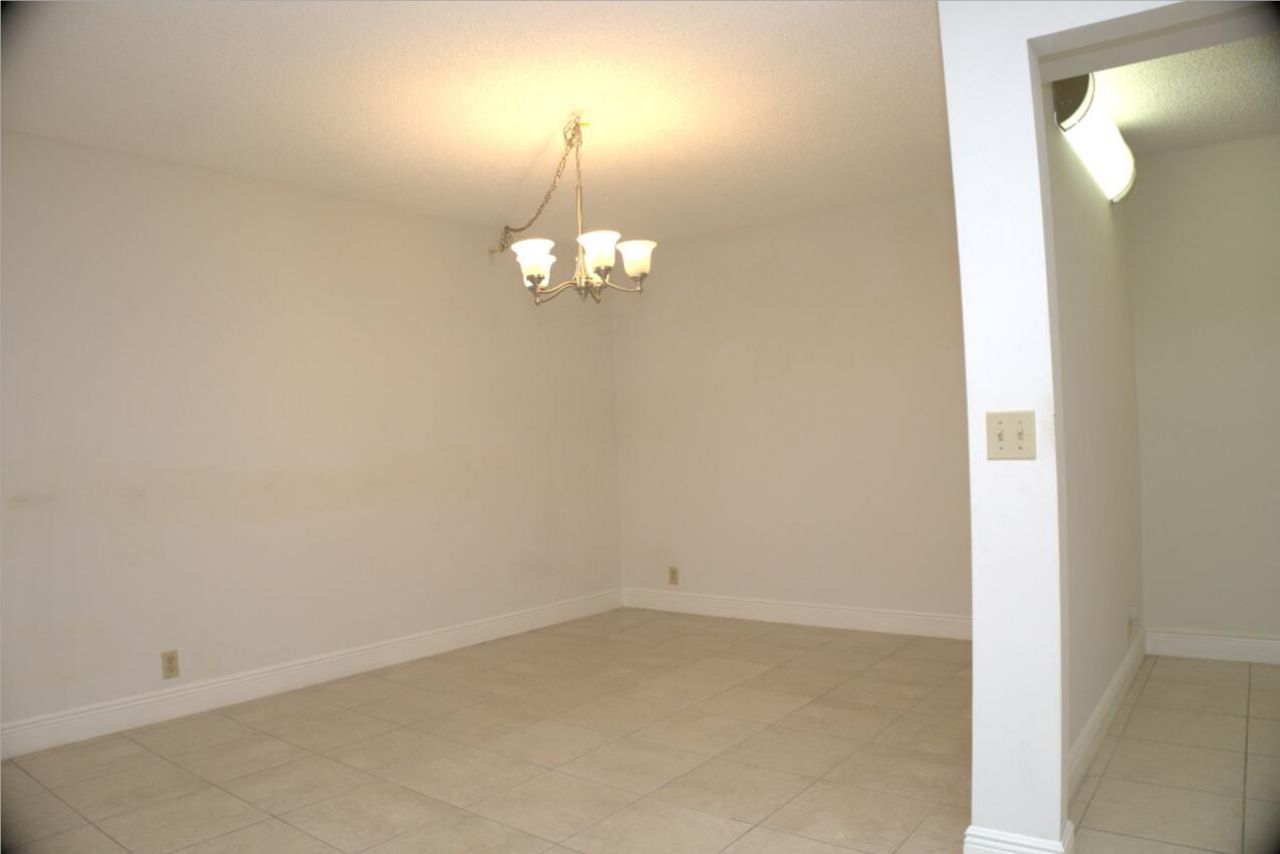 815 Sky Pine Way, Unit D2, Greenacres, FL 33415 Photo