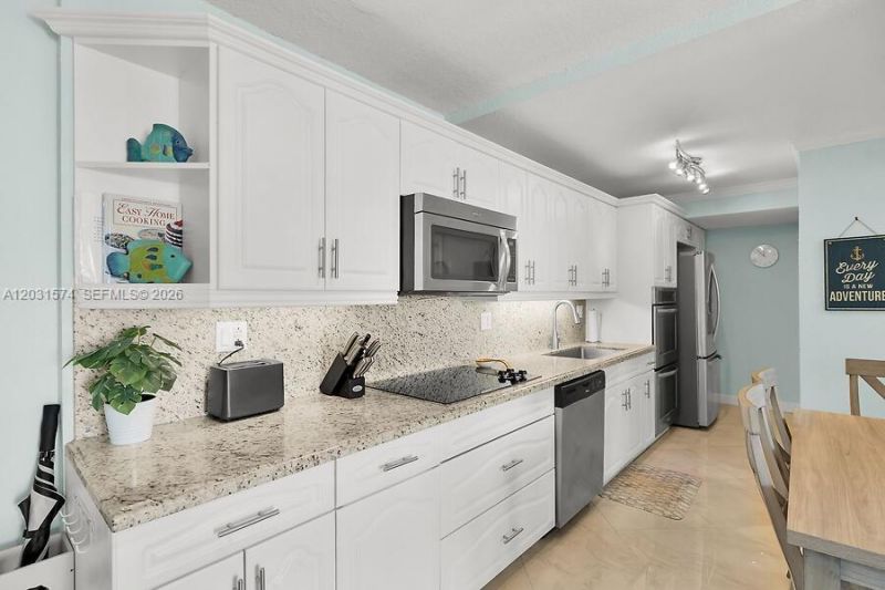88500 Overseas Hwy, Unit 504, Plantation Key, FL 33070 Photo