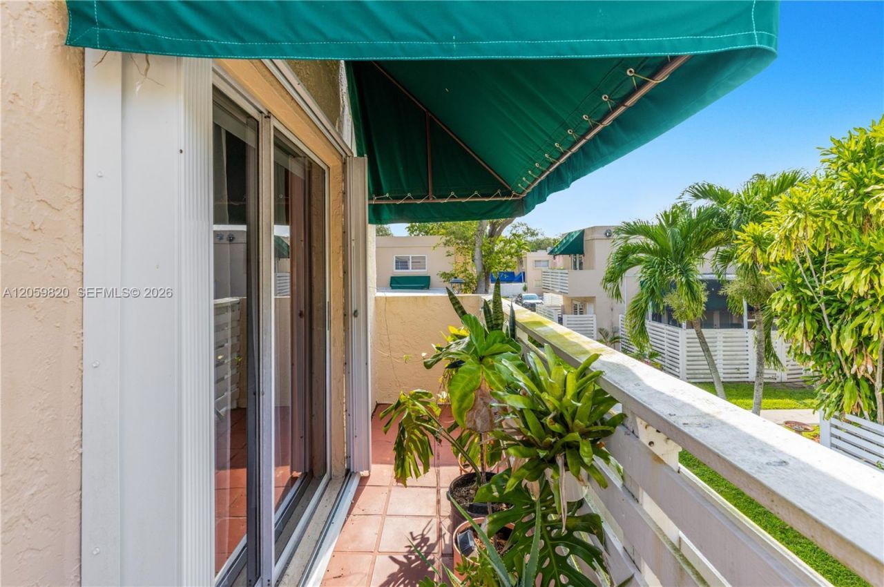 14357 SW 97th Terrace , Miami, FL 33186 Photo