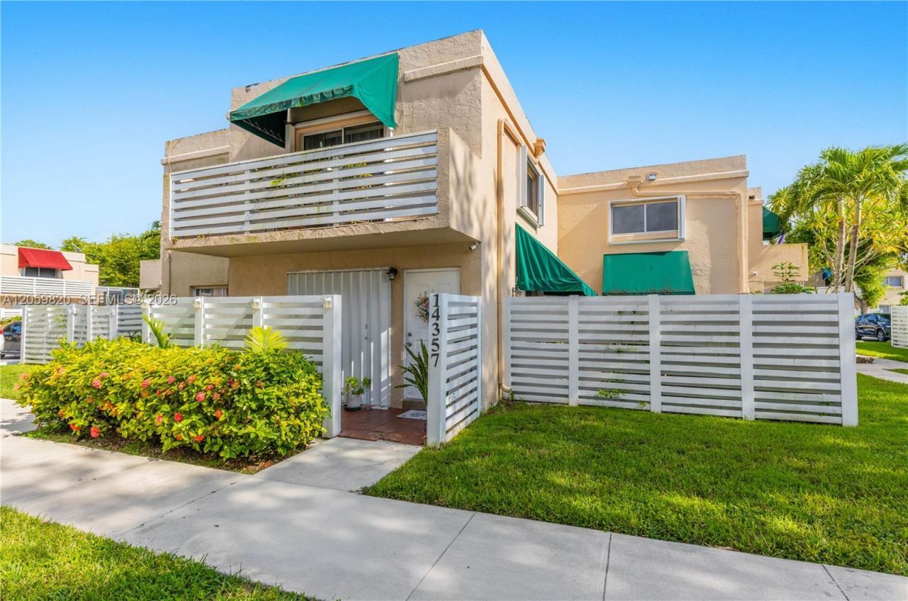 14357 SW 97th Terrace , Miami, FL 33186 Photo
