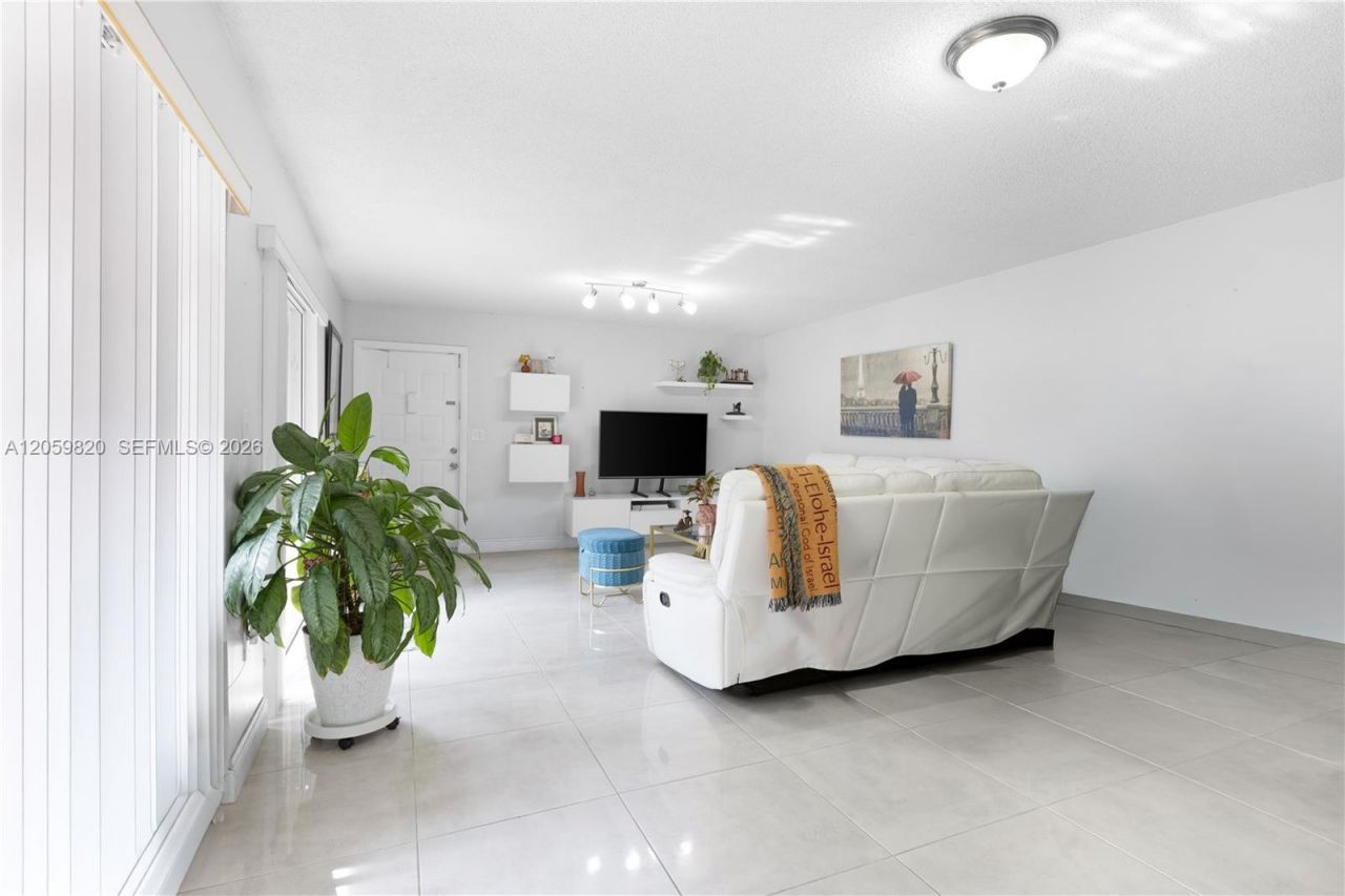 14357 SW 97th Terrace , Miami, FL 33186 Photo