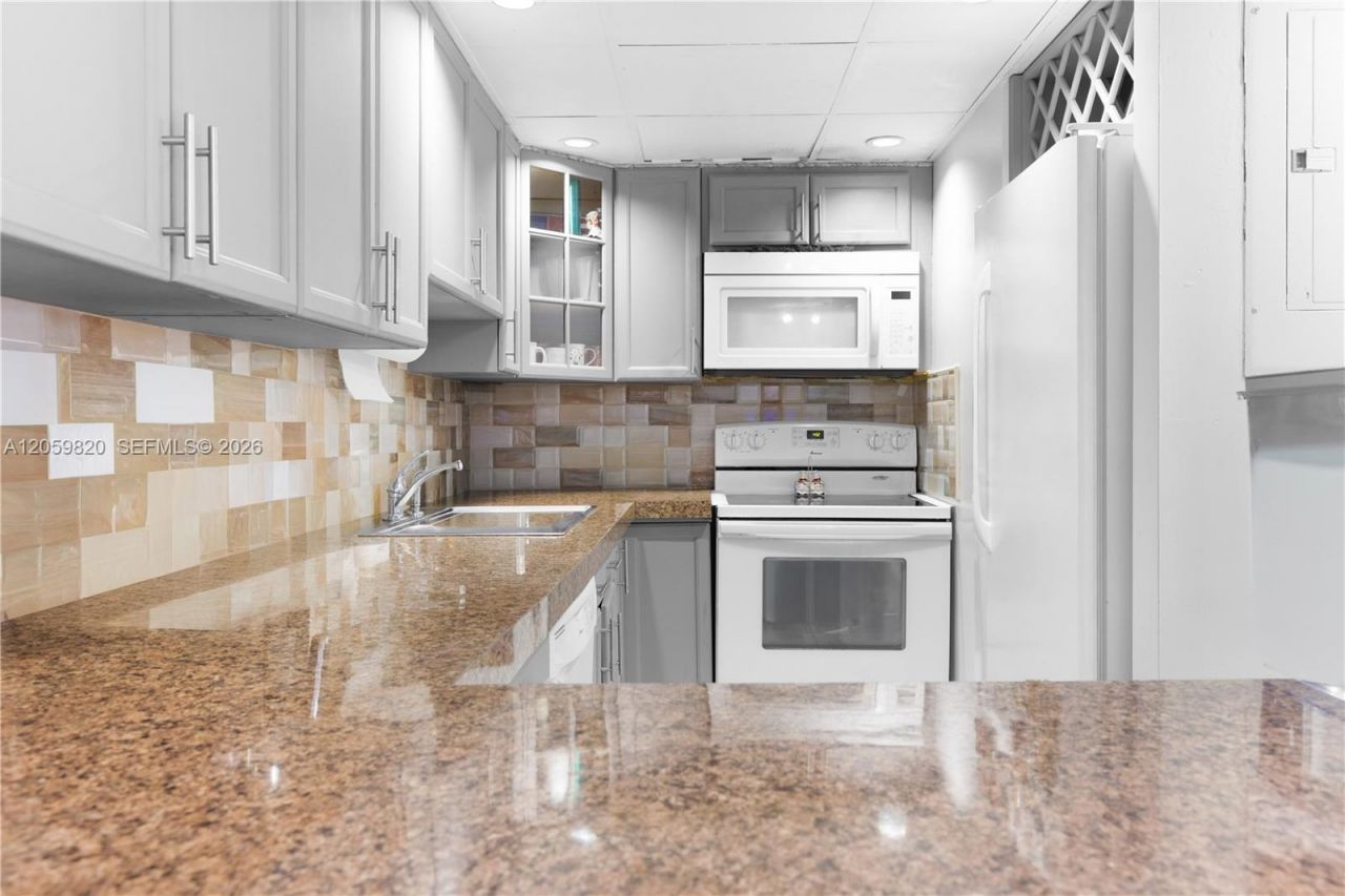 14357 SW 97th Terrace , Miami, FL 33186 Photo