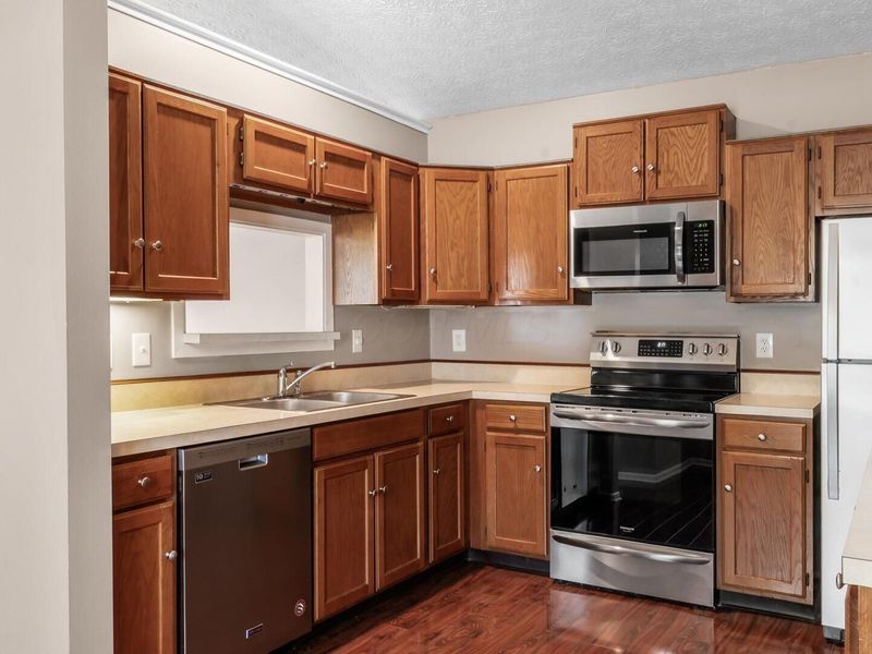 2973 Stone Mountain Drive , Pickerington, OH 43147 Photo 12