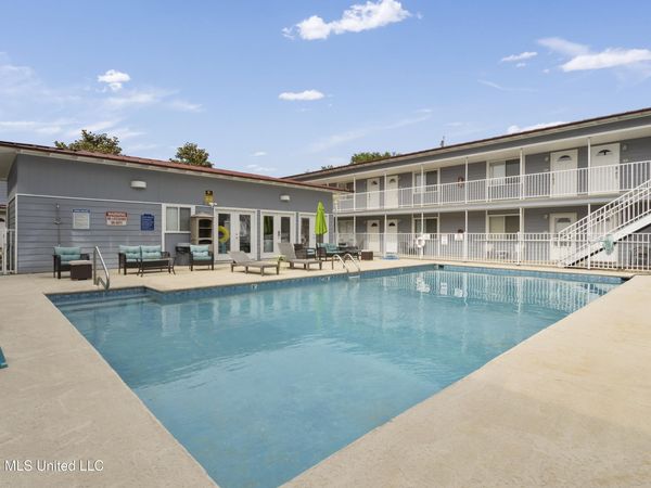 1664 Beach Boulevard, Biloxi, MS 39531