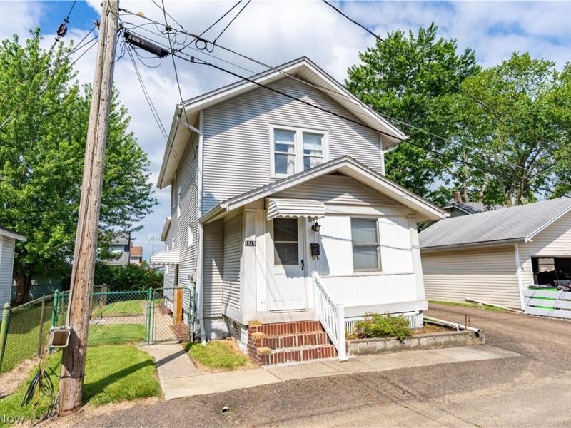 1515 Pearl Place SE, Massillon, OH 44646 Photo 1